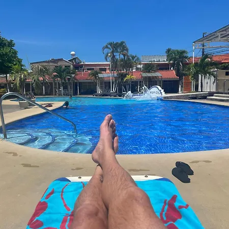 Enchanting 3 Bedroom 2 Bath Condo In The Heart Of Jaco Exterior photo