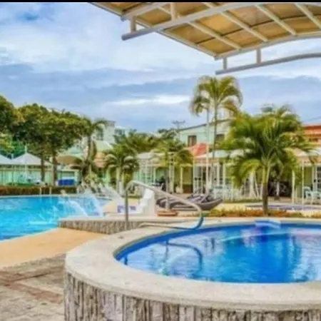 Enchanting 3 Bedroom 2 Bath Condo In The Heart Of Jaco Exterior photo