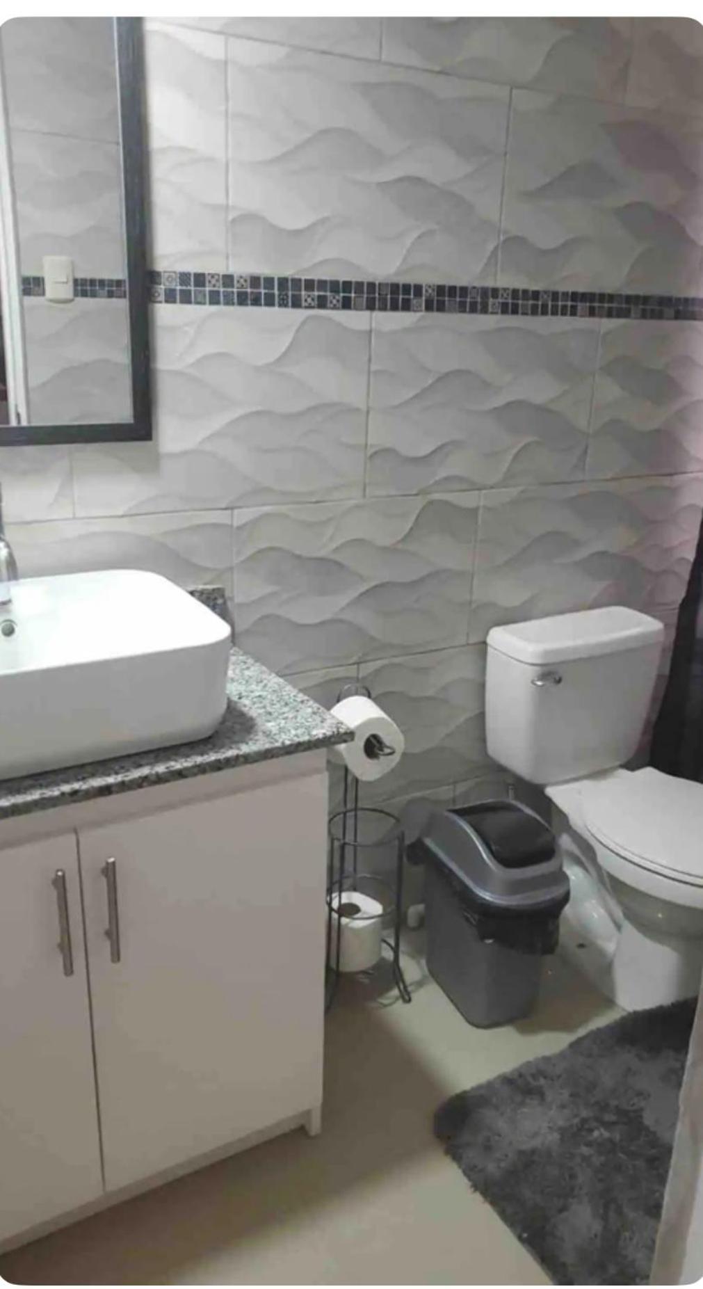 Apartment Enchanting 3 Bedroom 2 Bath In The Heart Of *