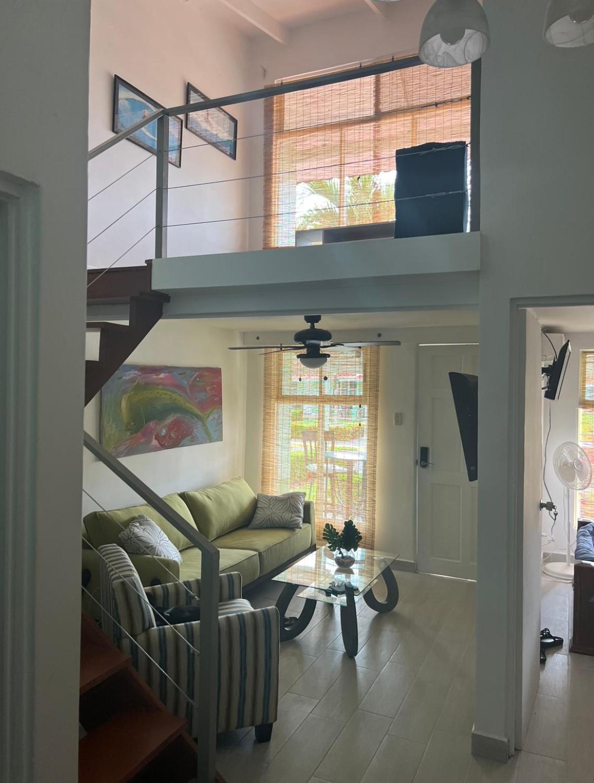 Enchanting 3 Bedroom 2 Bath In The Heart Of *