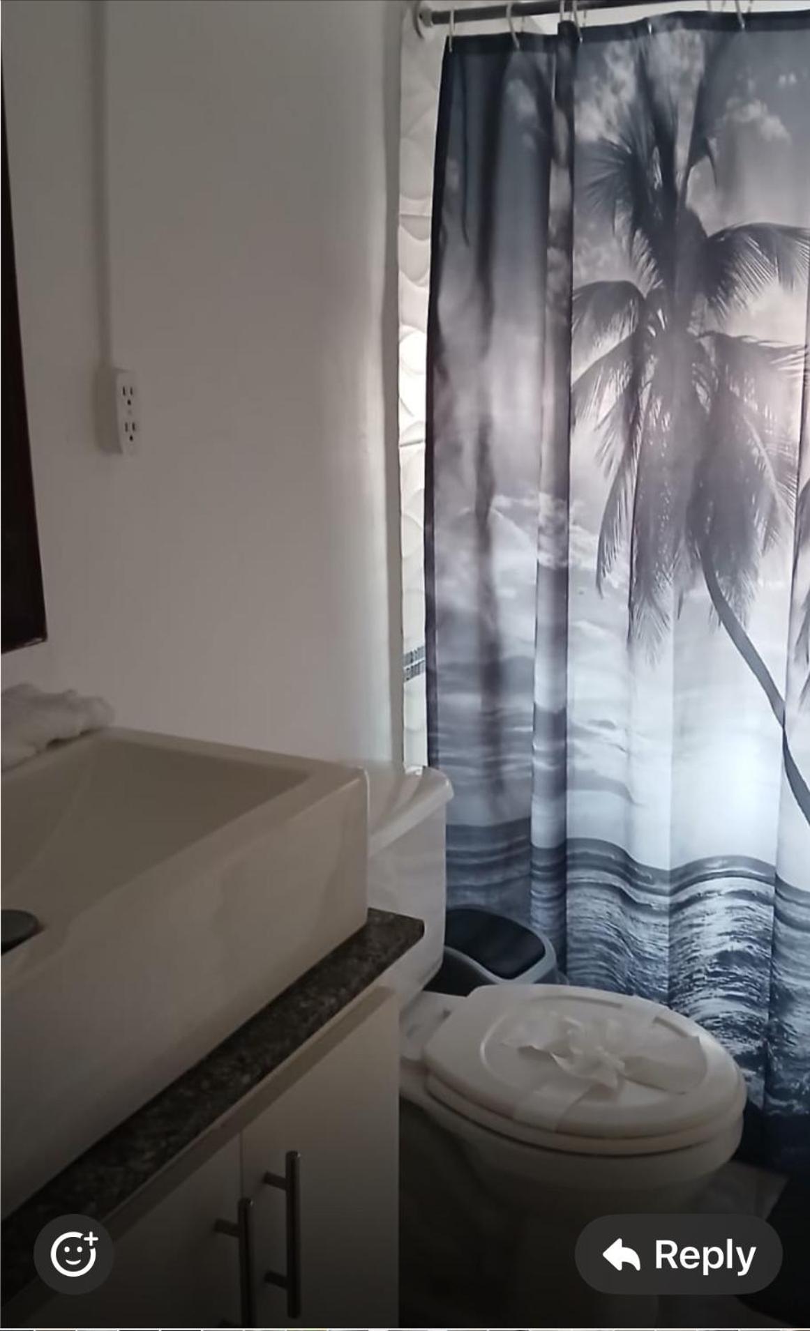 Apartment Enchanting 3 Bedroom 2 Bath In The Heart Of *