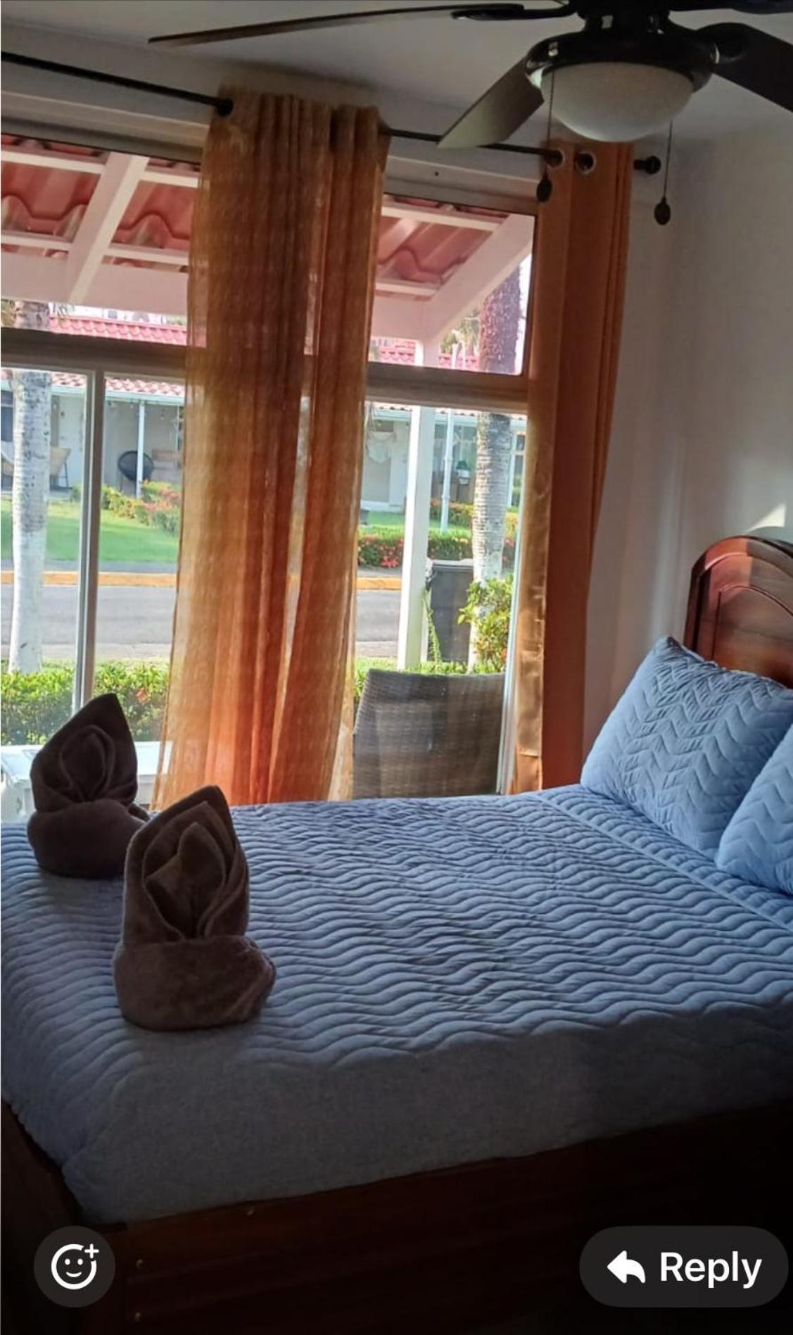 Enchanting 3 Bedroom 2 Bath In The Heart Of Apartment
