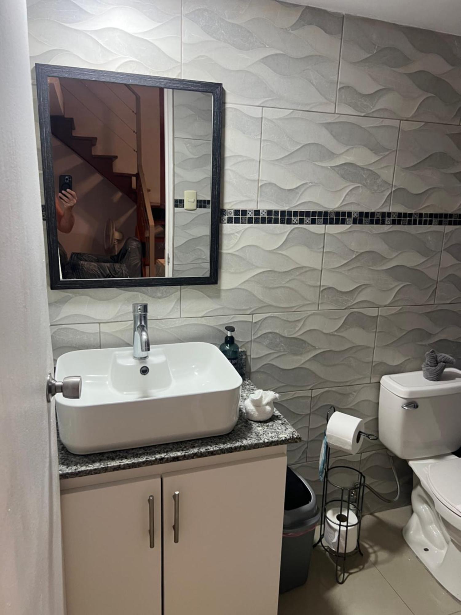 Enchanting 3 Bedroom 2 Bath In The Heart Of