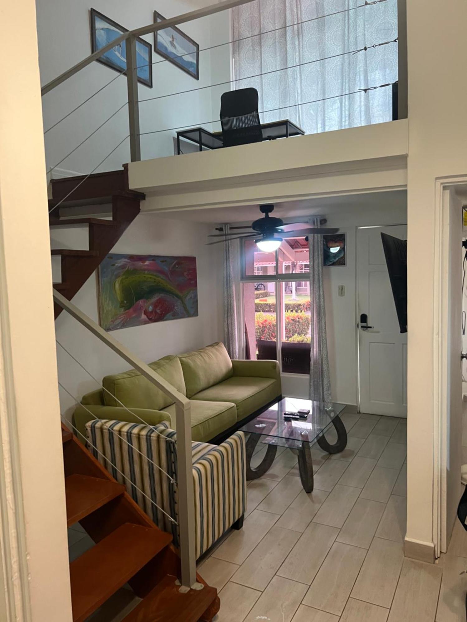 Enchanting 3 Bedroom 2 Bath In The Heart Of Apartment